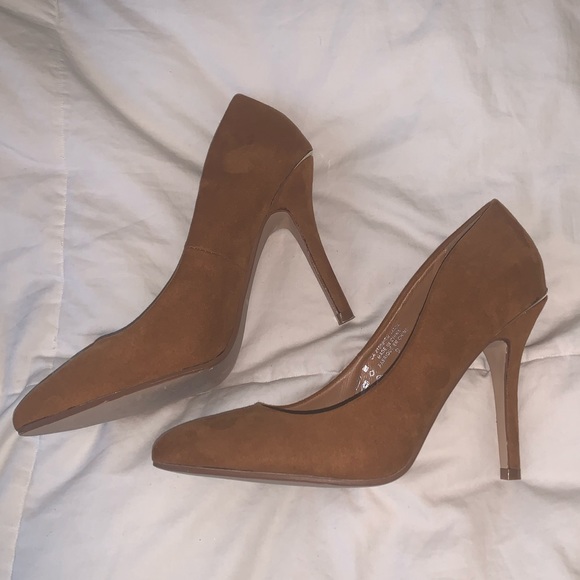Brown Heels with Gold Details (Ardene) - Picture 2 of 2